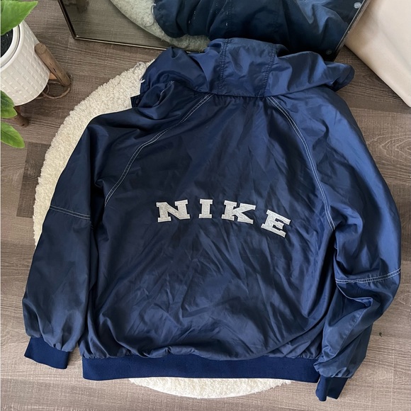 Nike Jacket - Picture 2 of 7
